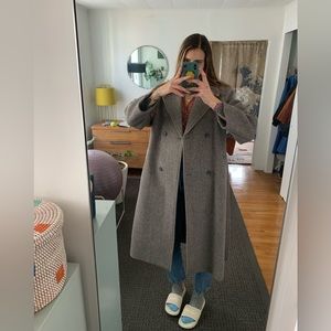 Wool trench coat w waist belt Size small